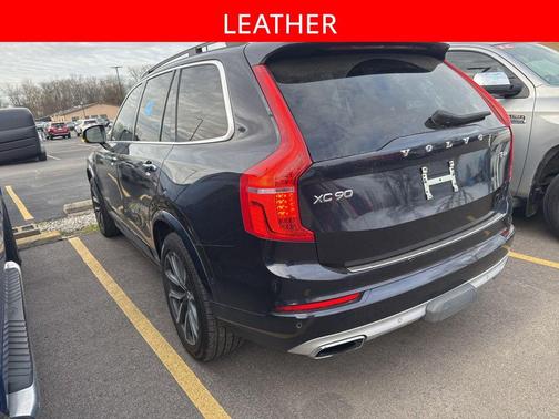 Magic Blue Metallic 2019 Volvo XC90 T6 Momentum