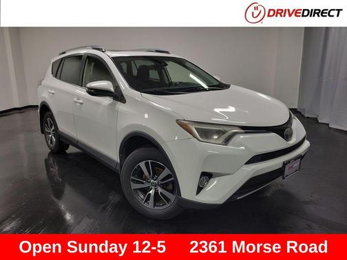 Super White 2018 Toyota RAV4 XLE