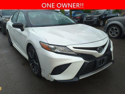 Midnight Black Metallic 2019 Toyota Camry XSE