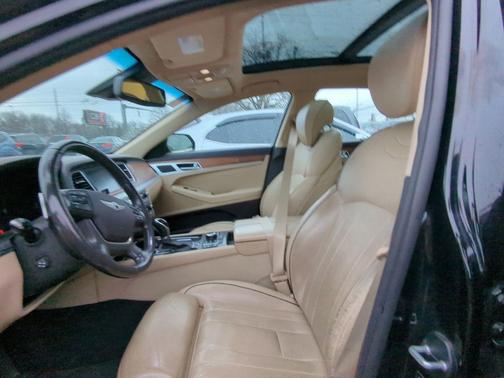 Caspian Black 2015 Hyundai Genesis 3.8