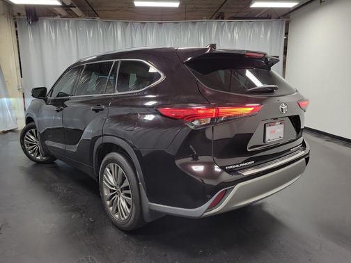 2020 Toyota Highlander Platinum