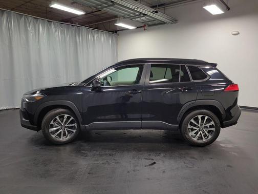 2024 Toyota Corolla Cross XLE