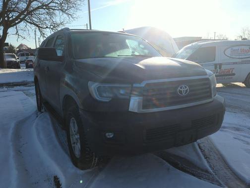 2019 Toyota Sequoia SR5