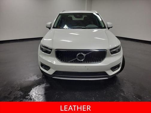 2021 Volvo XC40 T5 Momentum