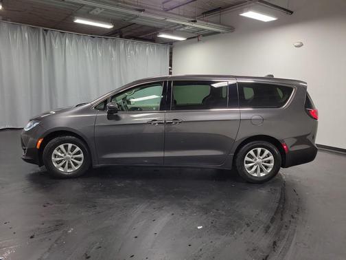 2019 Chrysler Pacifica Touring Plus