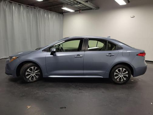 2022 Toyota Corolla Hybrid LE