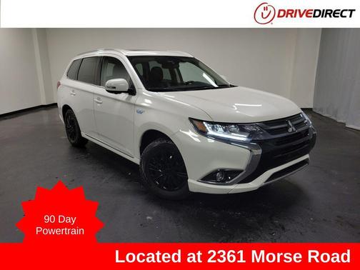 Diamond White Pearl 2018 Mitsubishi Outlander PHEV SEL
