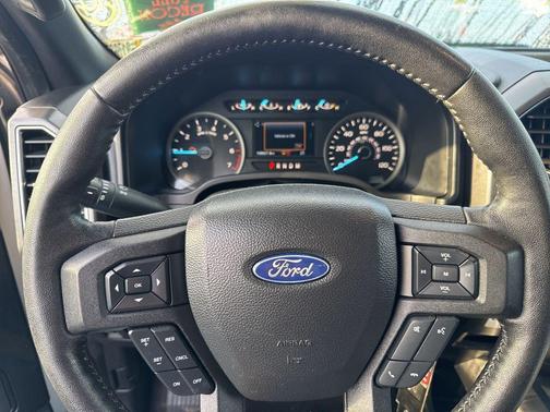 Oxford White 2019 Ford F-150 XLT