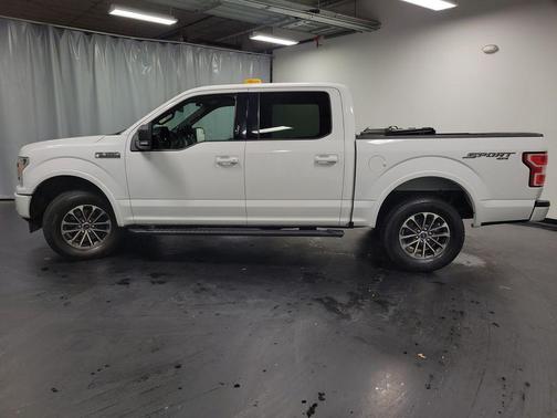 Oxford White 2019 Ford F-150 XLT