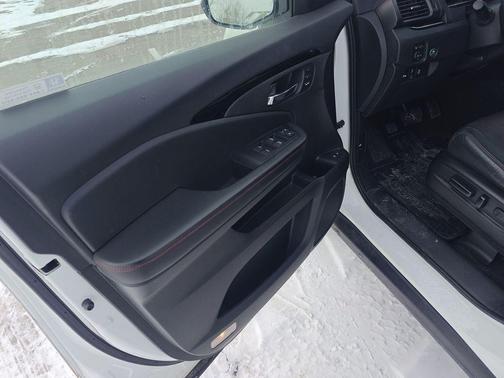 2021 Honda Pilot AWD Black Edition