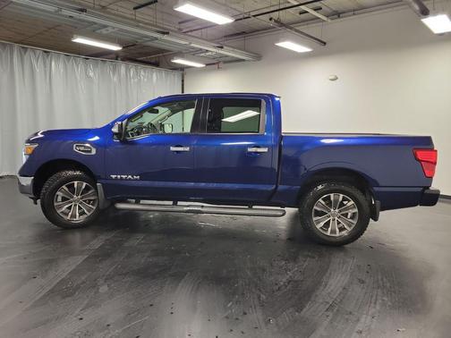2017 Nissan Titan SL