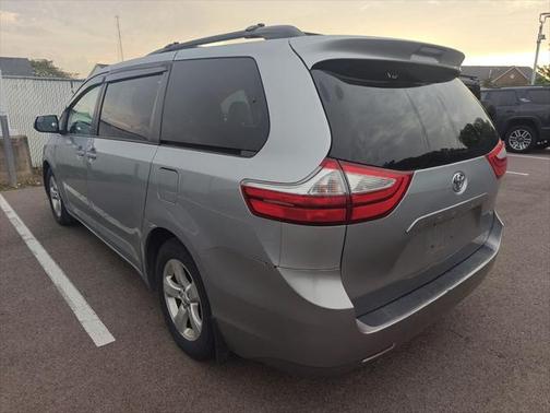 2015 Toyota Sienna LE