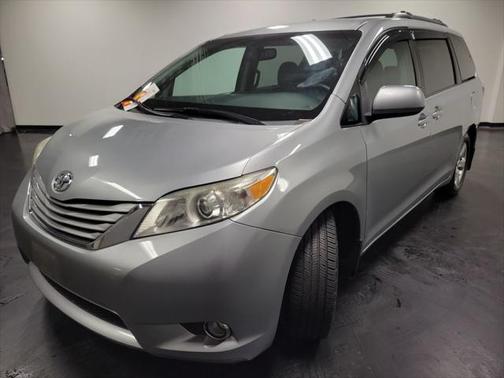 2015 Toyota Sienna LE