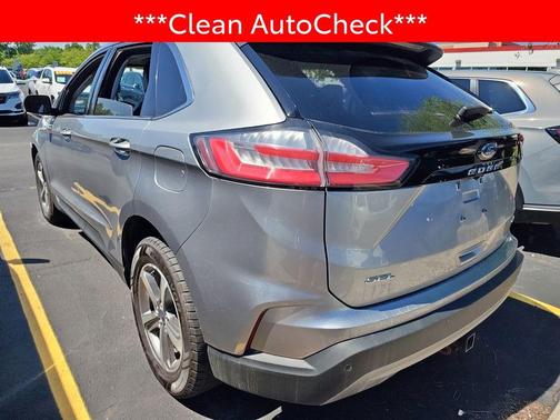 Iconic Silver Metallic 2022 Ford Edge SEL