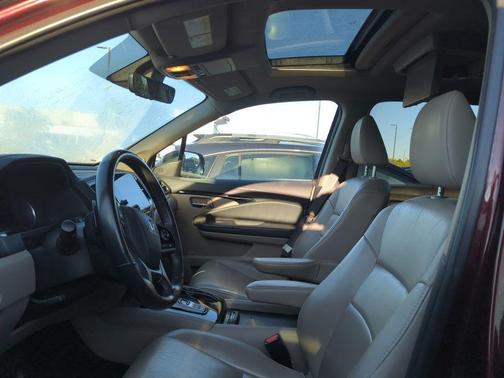 2020 Honda Pilot Touring 8-Passenger