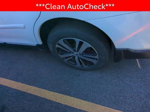 Crystal White Pearl 2018 Subaru Outback 3.6R Limited