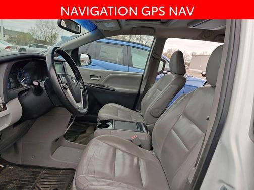 2017 Toyota Sienna XLE Premium