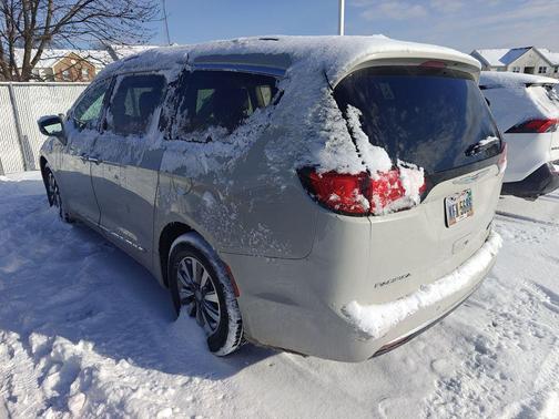 2020 Chrysler Pacifica Hybrid Limited