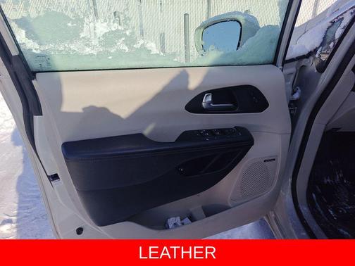 2020 Chrysler Pacifica Hybrid Limited