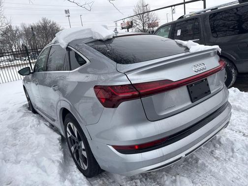 2022 Audi e-tron Sportback S line Prestige