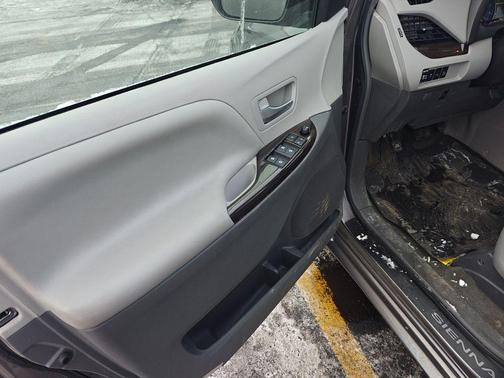 2017 Toyota Sienna Limited
