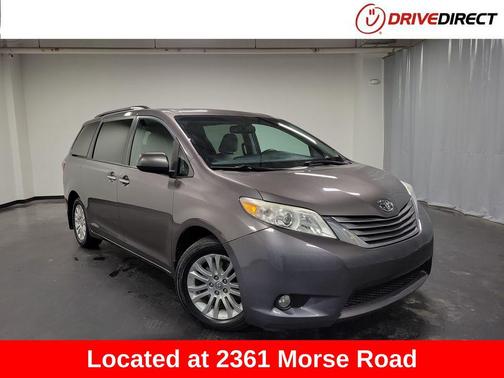 2017 Toyota Sienna XLE