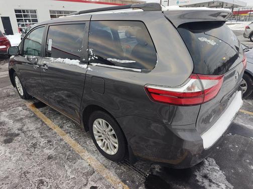 2017 Toyota Sienna Limited