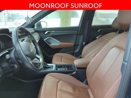 2022 Audi Q3 45 S line Premium