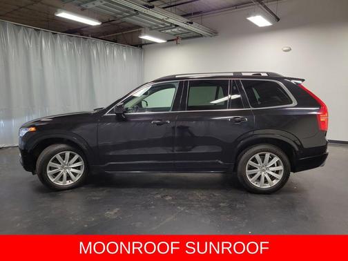 2016 Volvo XC90 T6 Momentum