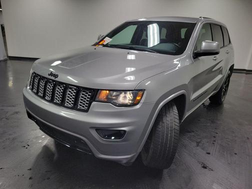 2017 Jeep Grand Cherokee Altitude