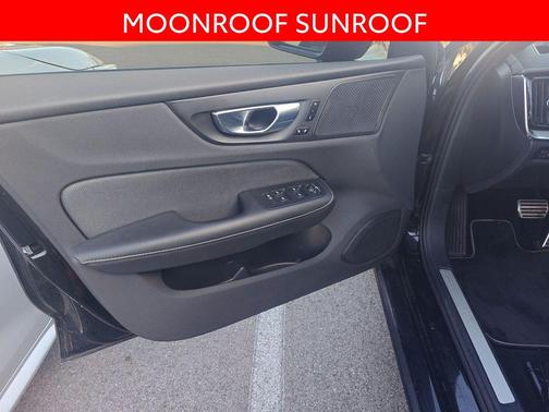 2021 Volvo S60 T5 R-Design