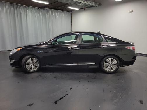Eclipse Black 2015 Hyundai SONATA Hybrid Limited