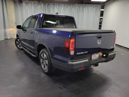 Obsidian Blue Pearl 2019 Honda Ridgeline RTL