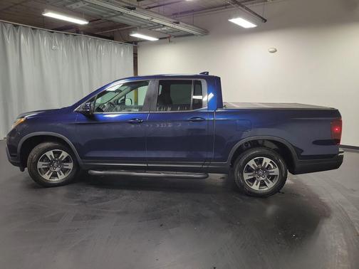 Obsidian Blue Pearl 2019 Honda Ridgeline RTL