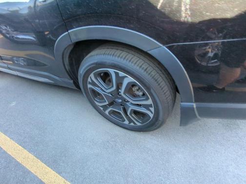 Crystal Black Silica 2024 Subaru Ascent Limited 7-Passenger
