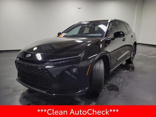 2025 Toyota Crown Signia XLE