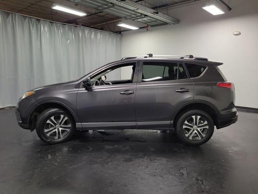 Magnetic Gray Metallic 2018 Toyota RAV4 LE