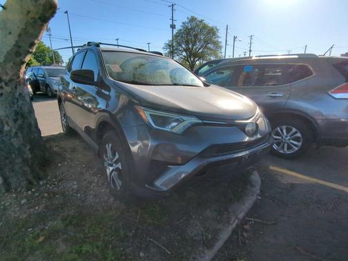Magnetic Gray Metallic 2018 Toyota RAV4 LE