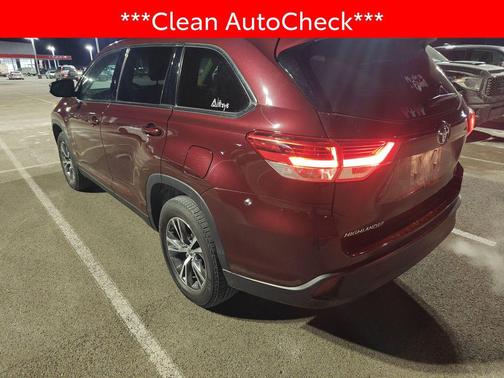2019 Toyota Highlander LE