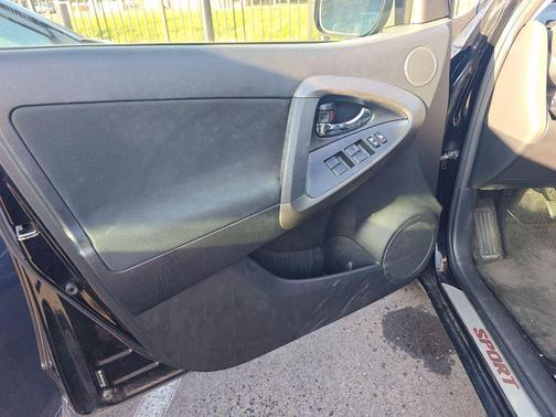 2012 Toyota RAV4 Sport