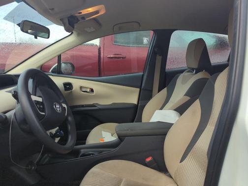 2016 Toyota Prius Two