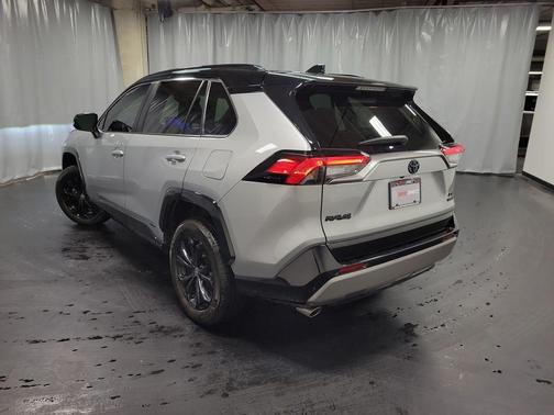 2024 Toyota RAV4 Hybrid SE
