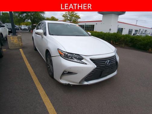 White Pearl 2018 Lexus ES 300h Base