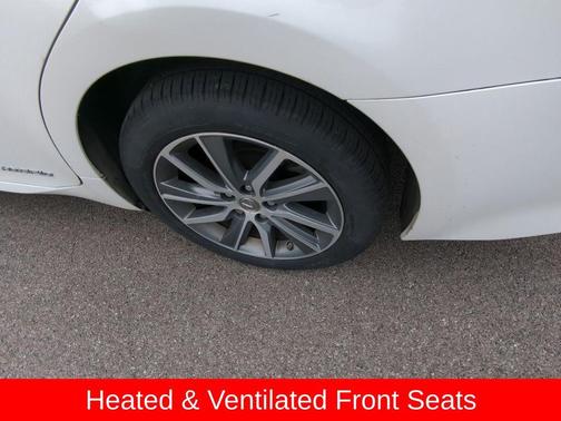 White Pearl 2018 Lexus ES 300h Base