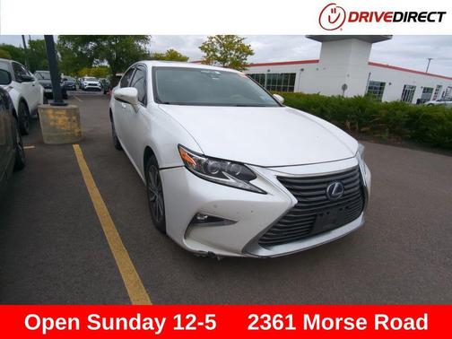 White Pearl 2018 Lexus ES 300h Base