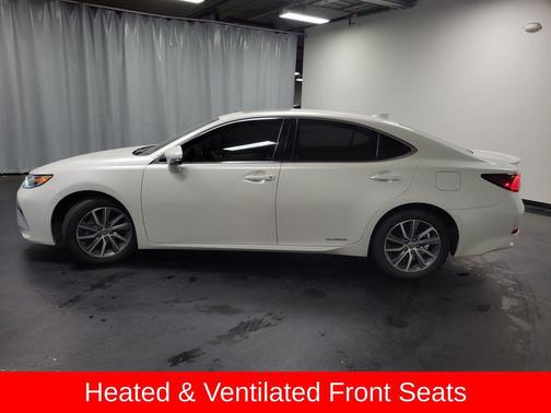 White Pearl 2018 Lexus ES 300h Base