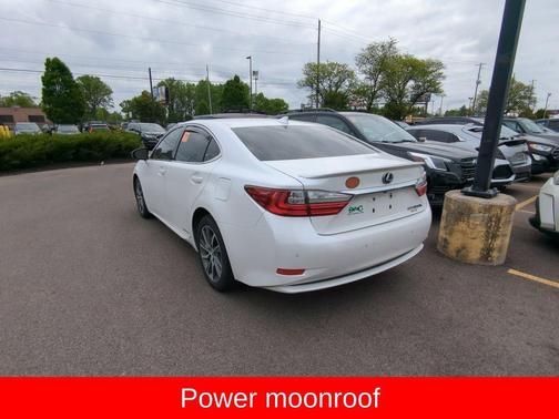 White Pearl 2018 Lexus ES 300h Base