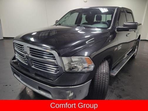 Brilliant Black Crystal Pearlcoat 2015 RAM 1500 Big Horn