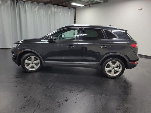 Tuxedo Black Metallic 2015 Lincoln MKC Base