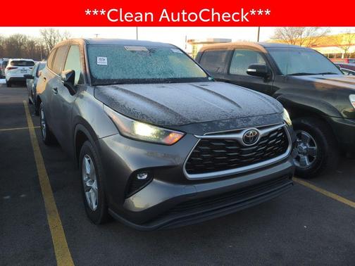 2022 Toyota Highlander LE